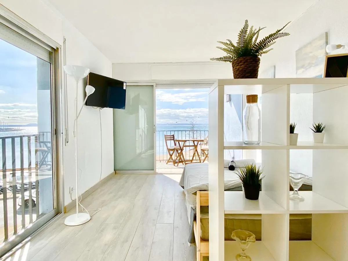 Estudio Frente Al Mar En Roses Apartment Spain